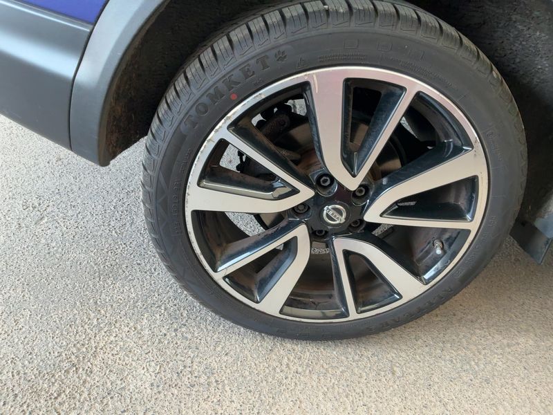 Nissan Qashqai 1.6 dCi Tekna 2015 – снимка 9
