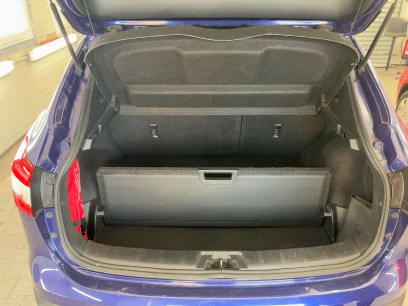 Nissan Qashqai 1.6 dCi Tekna 2015 – снимка 15