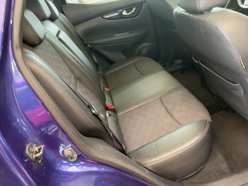 Nissan Qashqai 1.6 dCi Tekna 2015 – снимка 19