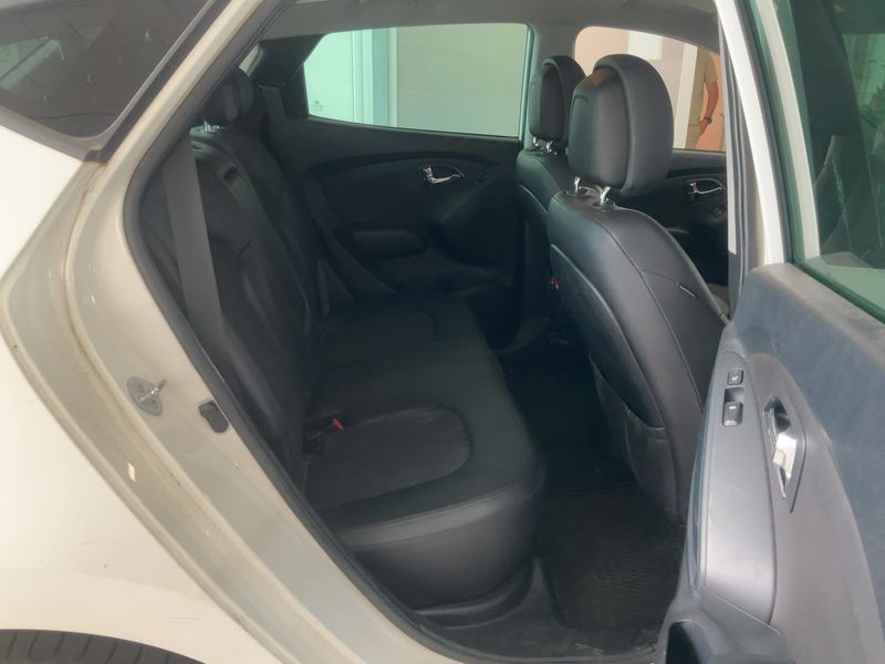Hyundai ix35 1.7 CRDi Style 2WD 2012 – снимка 19