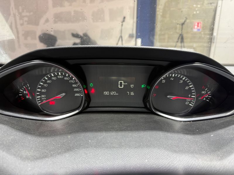 Peugeot 308 1.2 e-THP Allure 2017 – снимка 4