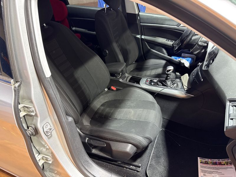 Peugeot 308 1.2 e-THP Allure 2017 – снимка 3