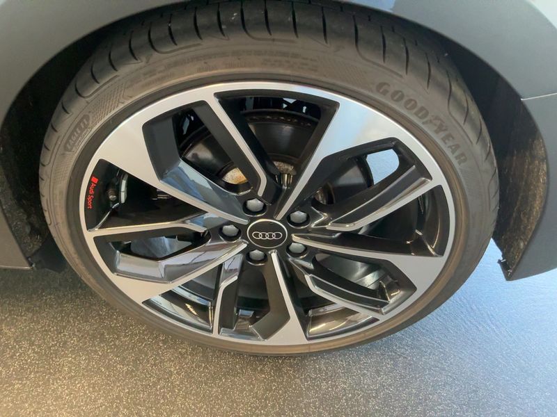 Audi S3 Sportback 2.0 TFSI quattro 2023 – снимка 5