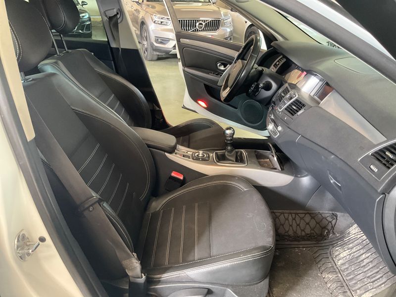 Renault Laguna 1.5 dCi Limited 2014 – снимка 3