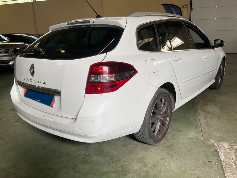 Renault Laguna 1.5 dCi Limited 2014 – снимка 2