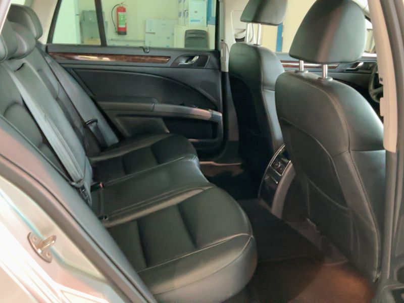 Skoda Superb 1.6 TDI Elegance 2015 – снимка 20