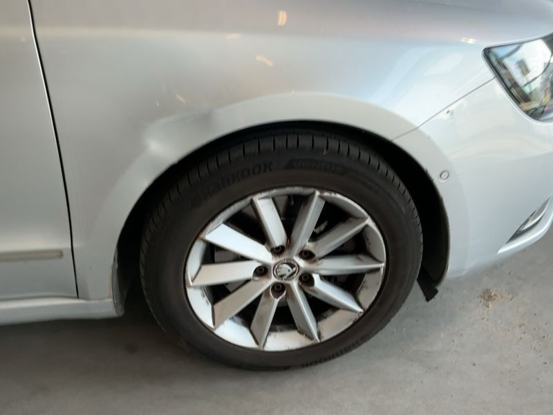 Skoda Superb 1.6 TDI Elegance 2015 – снимка 11