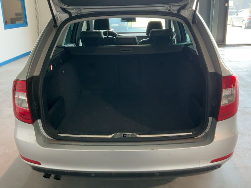 Skoda Superb 1.6 TDI Elegance 2015 – снимка 16