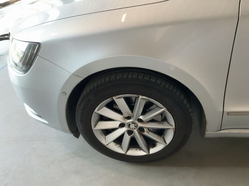 Skoda Superb 1.6 TDI Elegance 2015 – снимка 3