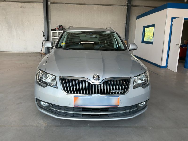Skoda Superb 1.6 TDI Elegance 2015 – снимка 14