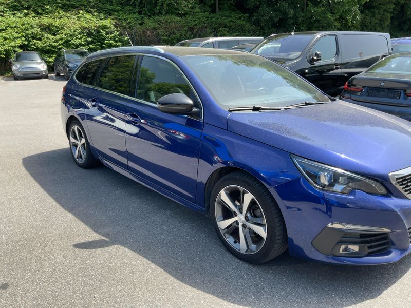 Peugeot 308 1.5 Blue-HDi Allure 2018 – снимка 12