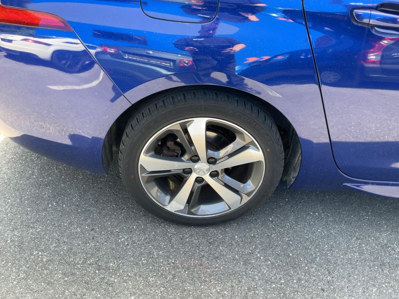 Peugeot 308 1.5 Blue-HDi Allure 2018 – снимка 9