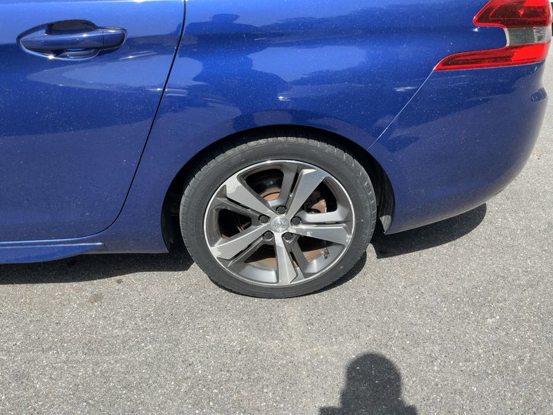 Peugeot 308 1.5 Blue-HDi Allure 2018 – снимка 5