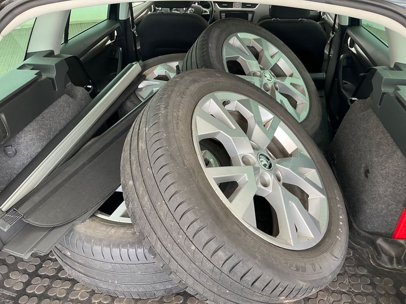 Skoda Octavia 2.0 TDI Scout 4x4 2015 – снимка 15