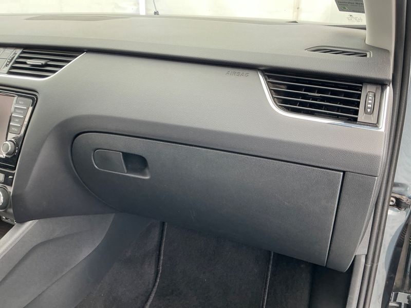 Skoda Octavia 2.0 TDI Scout 4x4 2015 – снимка 25