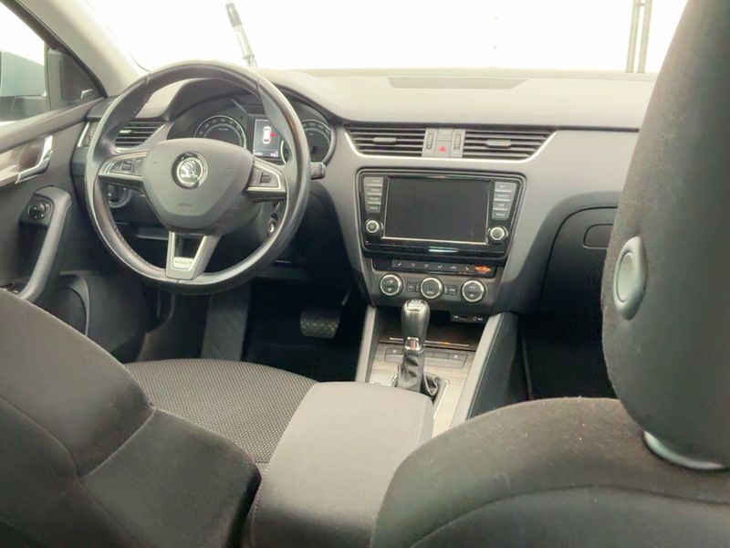 Skoda Octavia 2.0 TDI Scout 4x4 2015 – снимка 18