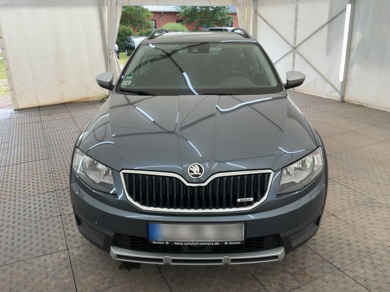 Skoda Octavia 2.0 TDI Scout 4x4 2015 – снимка 14