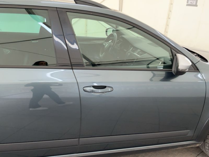 Skoda Octavia 2.0 TDI Scout 4x4 2015 – снимка 10