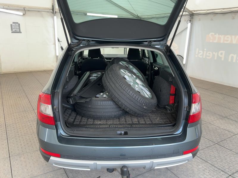 Skoda Octavia 2.0 TDI Scout 4x4 2015 – снимка 16