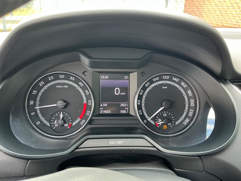 Skoda Octavia 2.0 TDI Scout 4x4 2015 – снимка 19