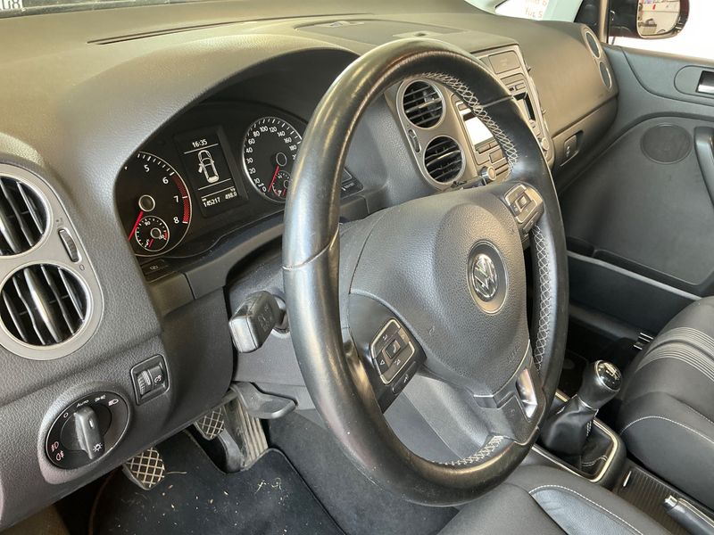 Volkswagen Golf VI Plus 1.2 TSI Match BlueMotion Tech 2012 – снимка 26