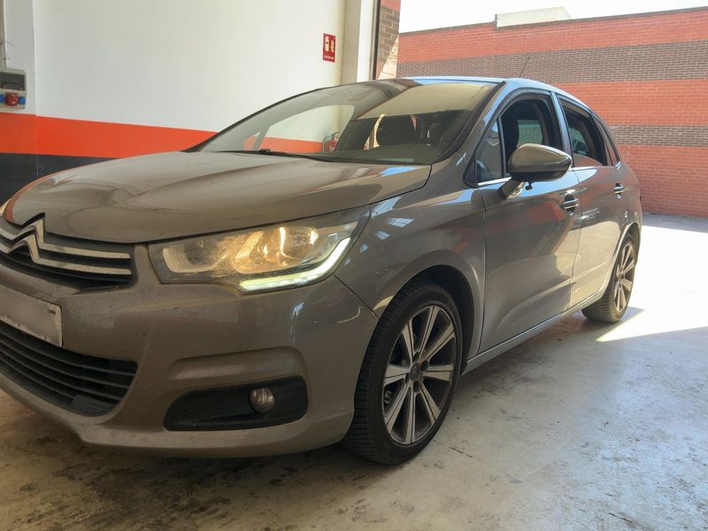 Citroen C4 1.6 Blue-HDi Feel Edition 2015 – снимка 2