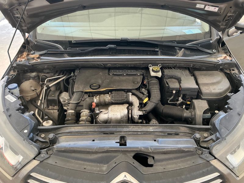 Citroen C4 1.6 Blue-HDi Feel Edition 2015 – снимка 32
