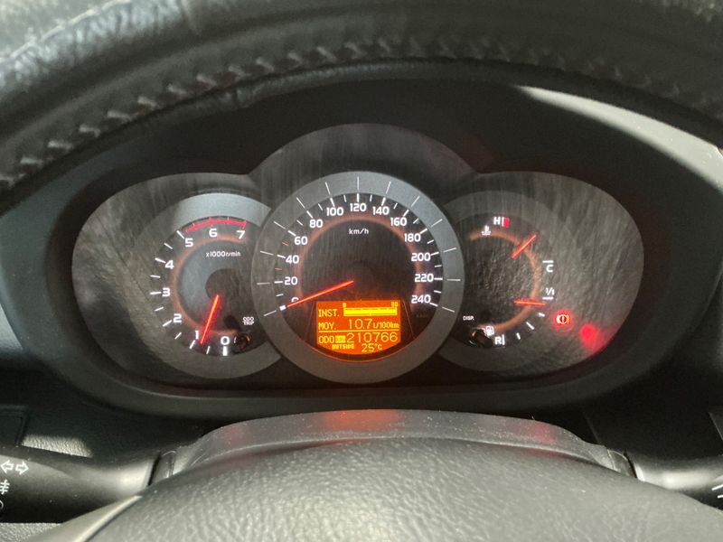 Toyota RAV 4 2.2 Turbodiesel Life 2008 – снимка 4