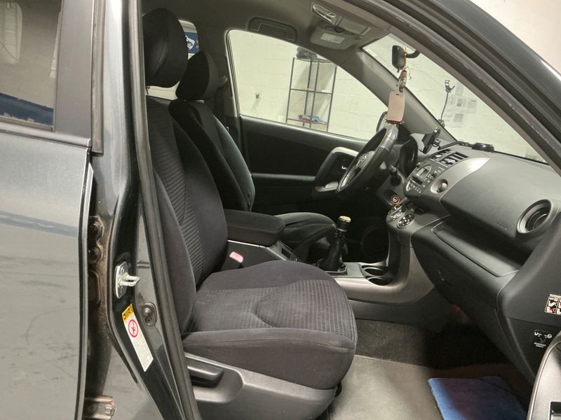 Toyota RAV 4 2.2 Turbodiesel Life 2008 – снимка 3