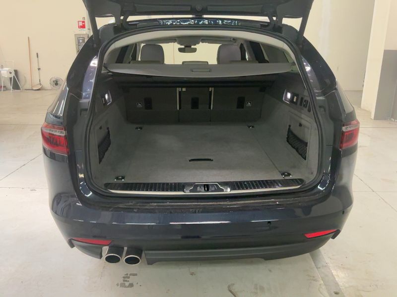 Jaguar XF 20d Prestige AWD 2020 – снимка 15