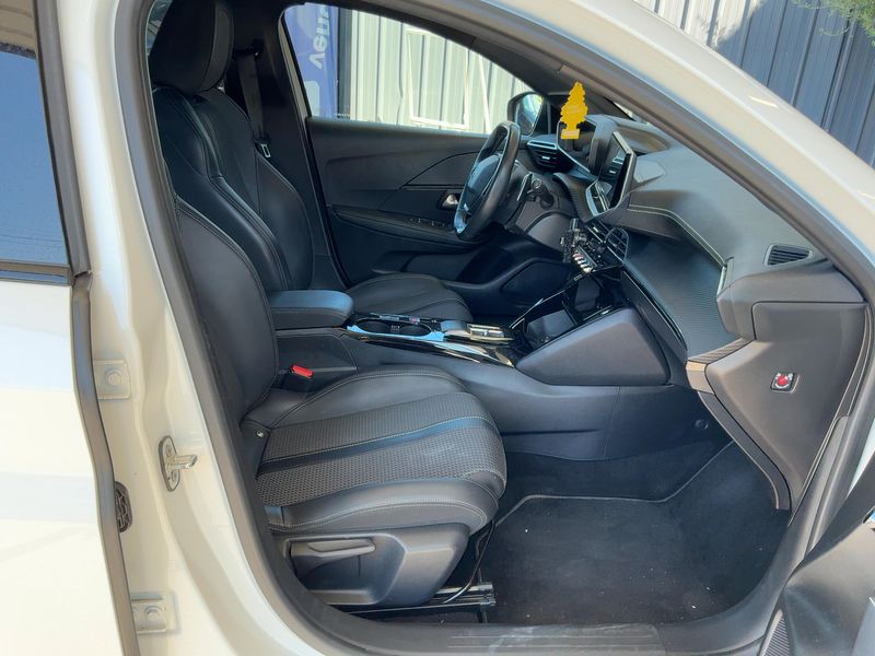 Peugeot 208 1.2 PureTech GT 2022 – снимка 16