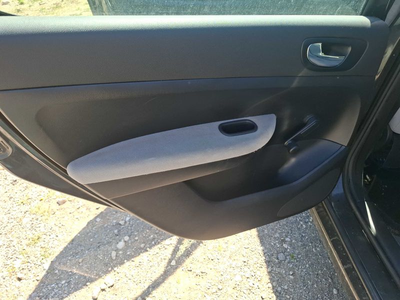 Peugeot 307 1.6 HDi Pack 2005 – снимка 41