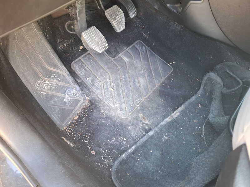 Peugeot 307 1.6 HDi Pack 2005 – снимка 35