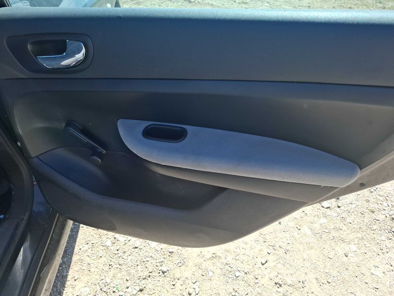 Peugeot 307 1.6 HDi Pack 2005 – снимка 46