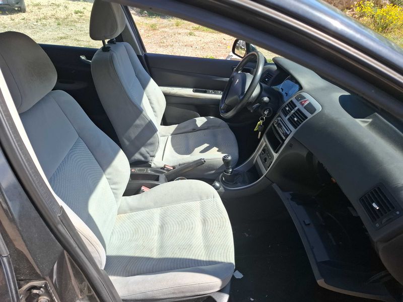 Peugeot 307 1.6 HDi Pack 2005 – снимка 10