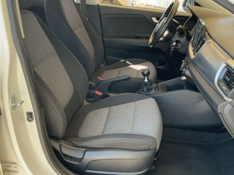 Kia Stonic 1.2 Drive 2022 – снимка 16