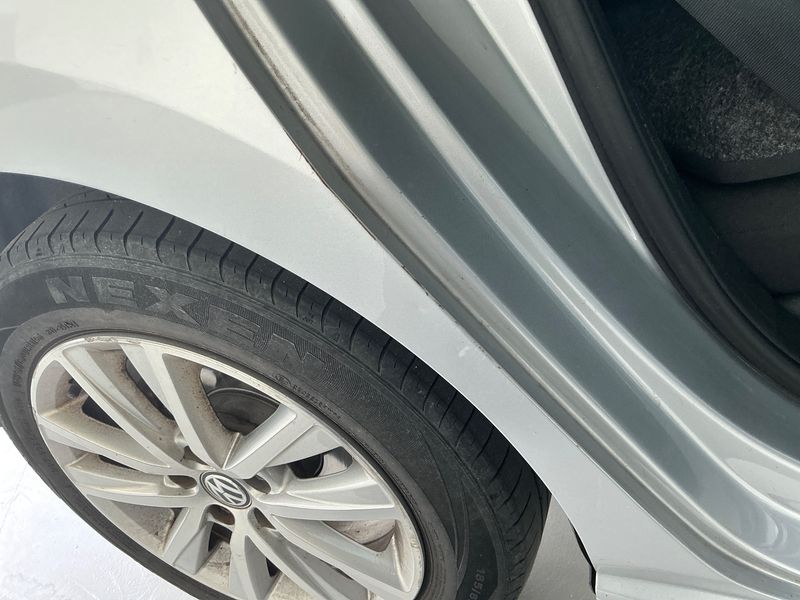 Volkswagen Polo 1.2 TSI Comfortline BlueMotion Tech 2015 – снимка 22