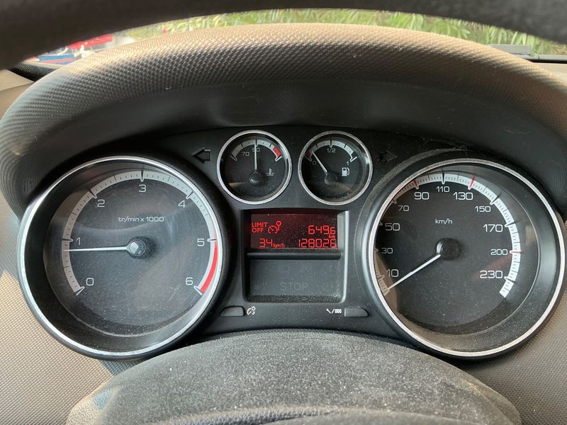 Peugeot 308 1.6 HDi Confort 2010 – снимка 4