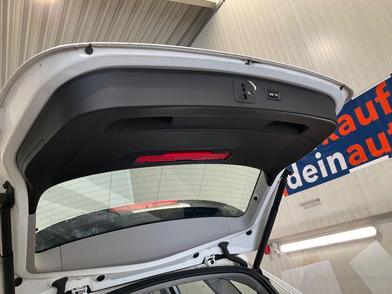 BMW 2er 218d Active Tourer Luxury Line 2018 – снимка 41