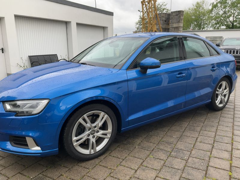 Audi A3 Limousine 2.0 TFSI quattro Sport 2018 – снимка 2