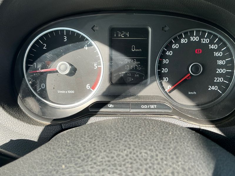 Volkswagen Polo 1.6 TDI Comfortline 2009 – снимка 4