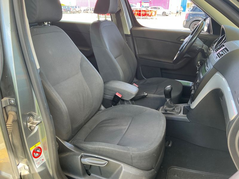 Skoda Yeti 1.6 TDI GreenLine 2011 – снимка 11