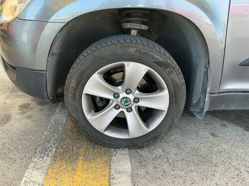 Skoda Yeti 1.6 TDI GreenLine 2011 – снимка на щета