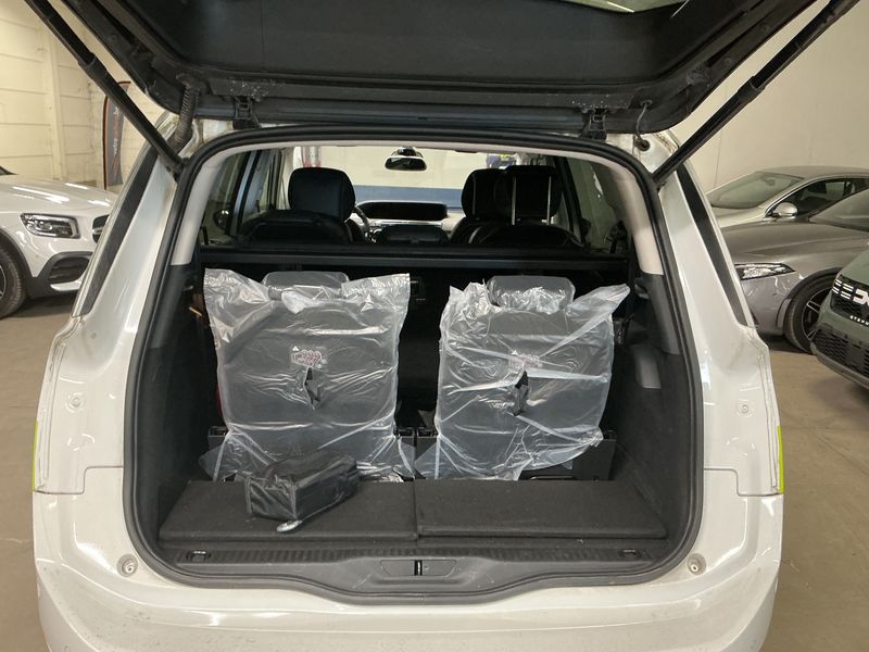 Citroen C4 Grand Spacetourer 1.5 Blue-HDi Shine 2020 – снимка 16