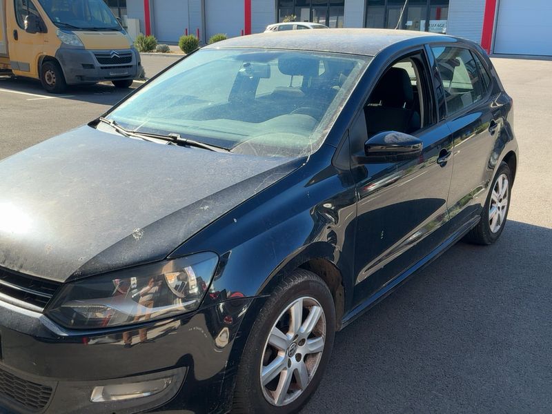 Volkswagen Polo 1.6 TDI Comfortline 2011 – снимка 2