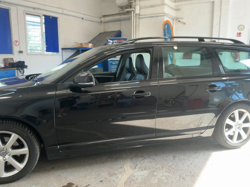 Volvo V70 2.0 D3 Linje Svart 2016 – снимка 4