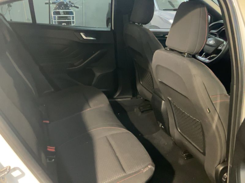 Ford Focus 1.0 EcoBoost ST-Line 2019 – снимка 19