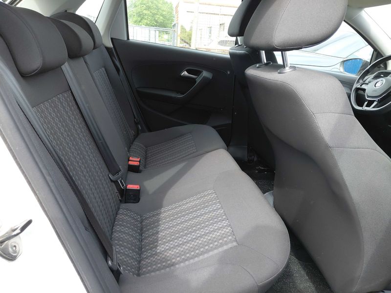 Volkswagen Polo 1.0 Trendline 2014 – снимка 13