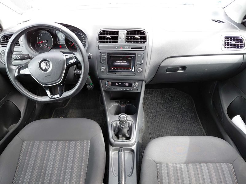 Volkswagen Polo 1.0 Trendline 2014 – снимка 11