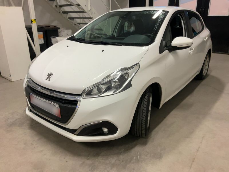 Peugeot 208 1.6 Blue-HDi Active 2016 – снимка 1
